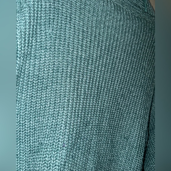 American Eagle Light Green Oversized Knit Turtleneck Sweater Size Large - Picture 4 of 5